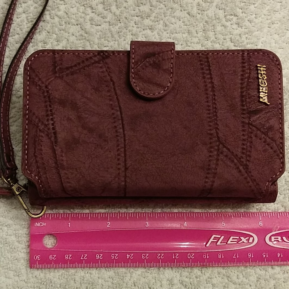 MEGSHI WALLET/CLUCH NWOT